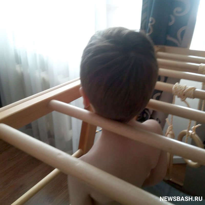 В Уфе 3-летний ребенок застрял в спортивном тренажере