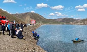В Башкирии пьяная женщина за рулем легковушки съехала в водохранилище: погибли 3 человека