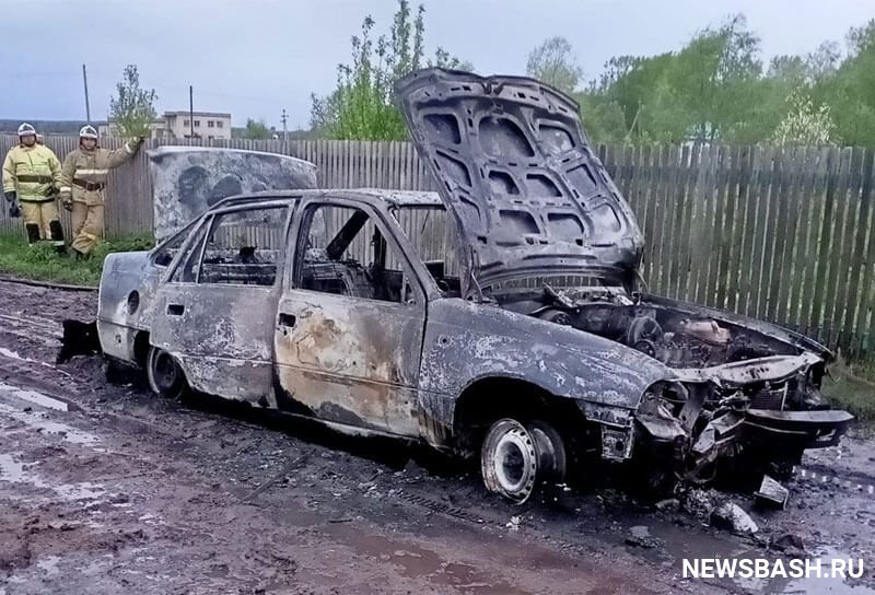 В Башкирии мужчина заживо сгорел в машине