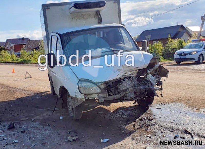 В Башкирии столкнулись «ГАЗ» и «Hyudai Solaris», пострадала пассажирка
