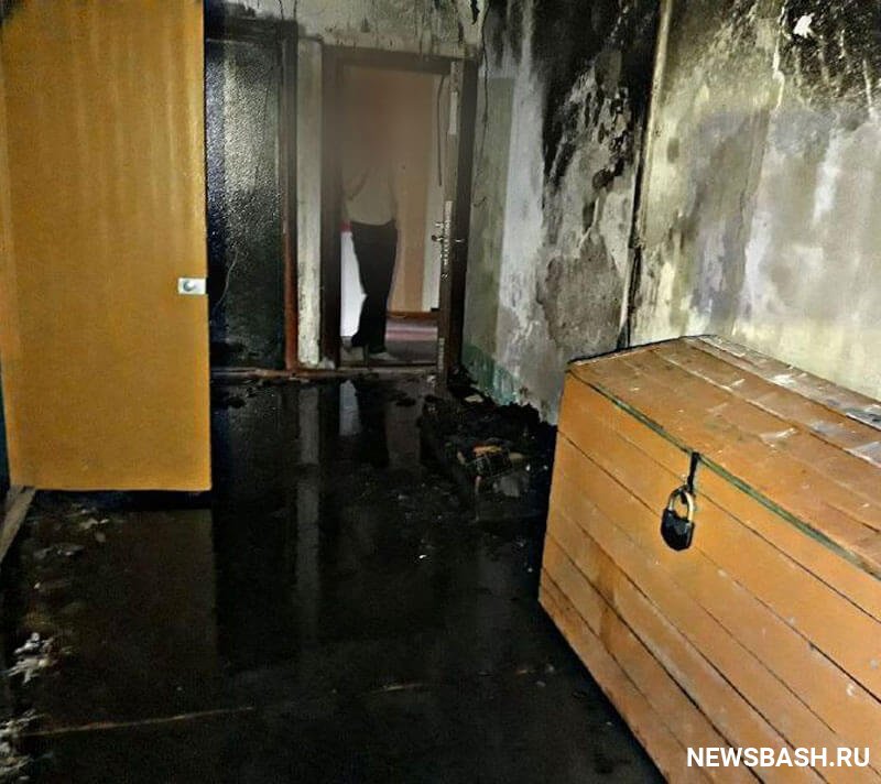 В Башкирии из пожара в 6-этажном доме спасли 14 человек