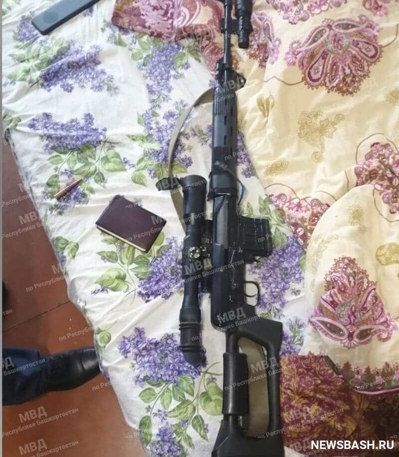 В подъезде жилого дома в Башкирии пьяный мужчина устроил стрельбу из ружья