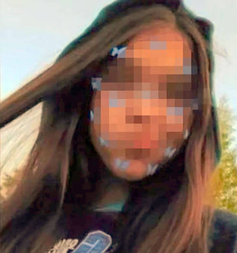 В Башкирии под поезд попала 14-летняя девушка