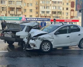 В Башкирии пьяный водитель багги врезался в припаркованный автомобиль
