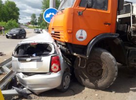 В Уфе в массовой аварии с участием автобуса пострадали 8 человек (видео)