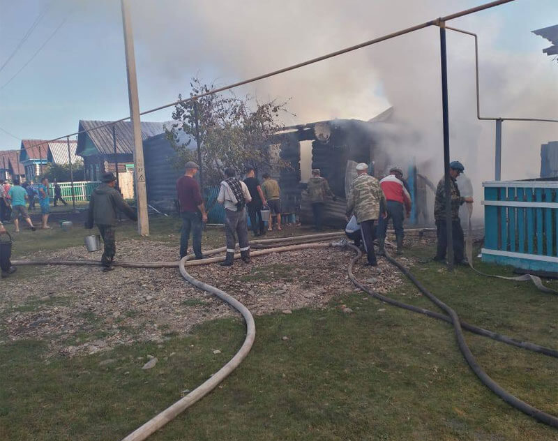 В Башкирии в пожаре погибли женщина с ребенком