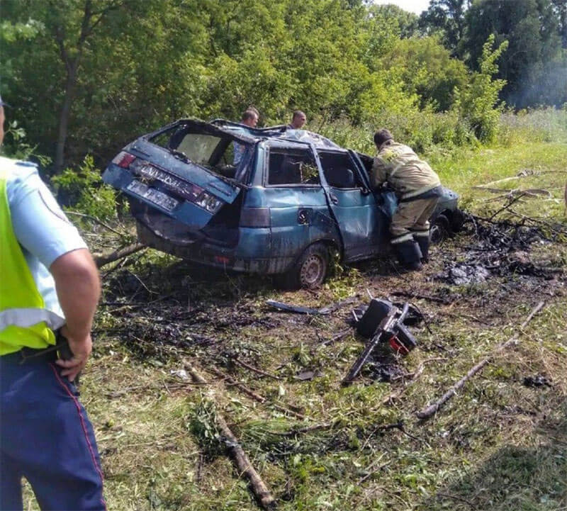 В Башкортостане водитель “десятки” не справился с управлением и съехал в реку