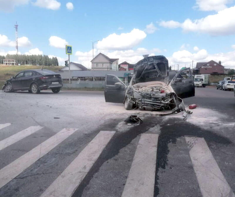 В Башкирии водитель 11 раз привлекавшийся за превышение скорости попал в аварию