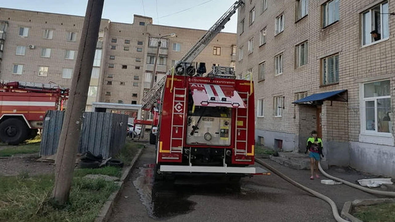 В Башкортостане 11-летняя девочка спасла из пожара троих младших сестер