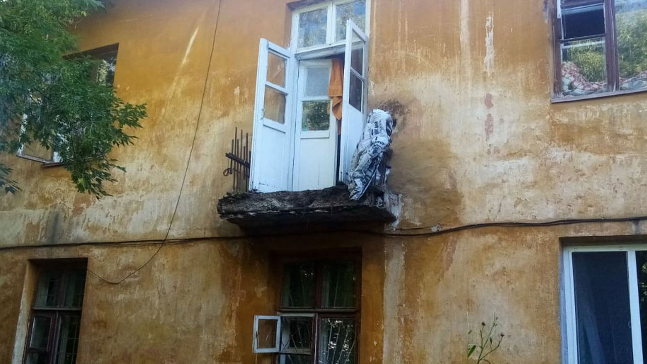 В Уфе рухнул балкон с двумя жильцами
