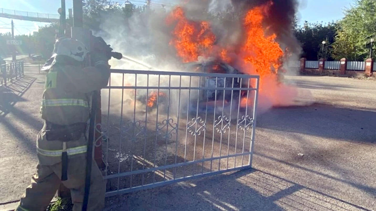 В Башкирии на парковке сгорел автомобиль