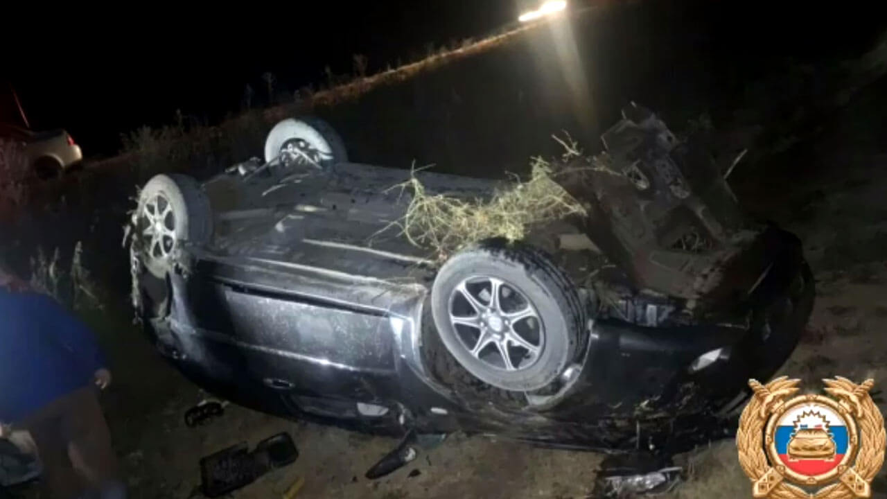 В Башкирии четверо молодых людей перевернулись в кювет на автомобиле, один скончался