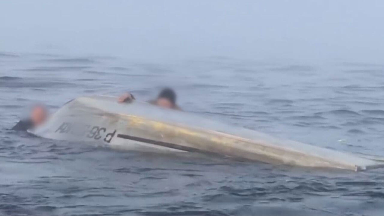 В Башкирии три человека перевернулись в лодке