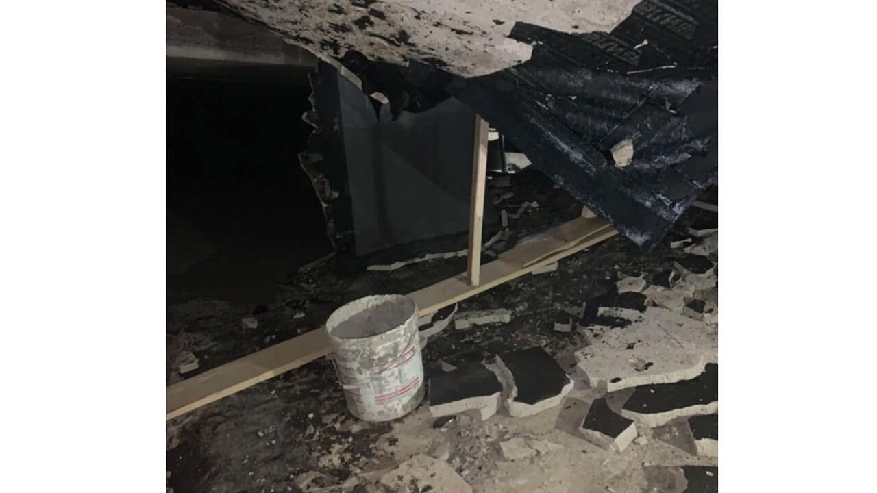 На крыше жилого дома в Стерлитамаке рухнули плиты