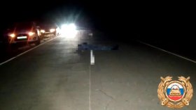 В Абзелиловском районе Башкирии водитель "Mitsubishi Lancer" насмерть сбил пешехода