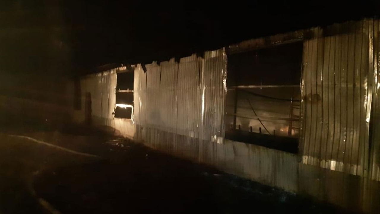 В Чишминском районе Башкирии загорелась ферма