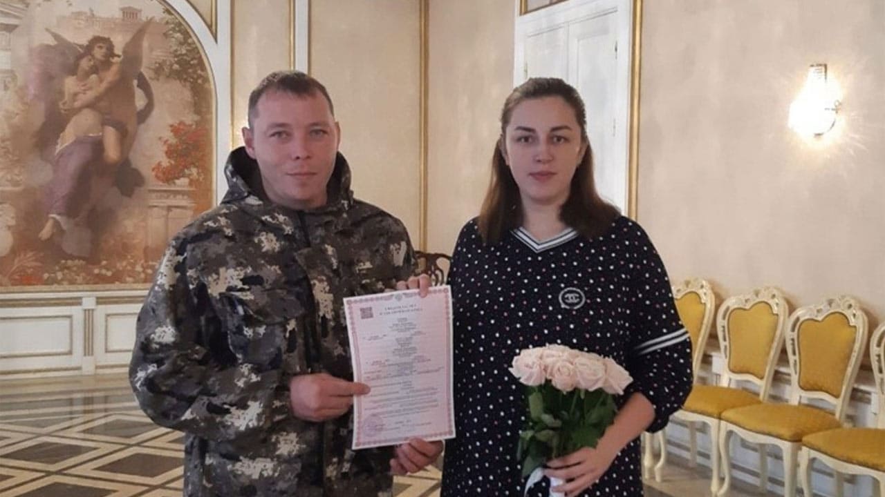 Пара из Октябрьского смогла пожениться после мобилизации парня