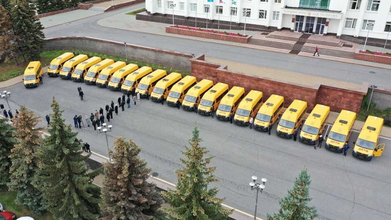 В Башкирии закупили 20 новых автобусов для школ