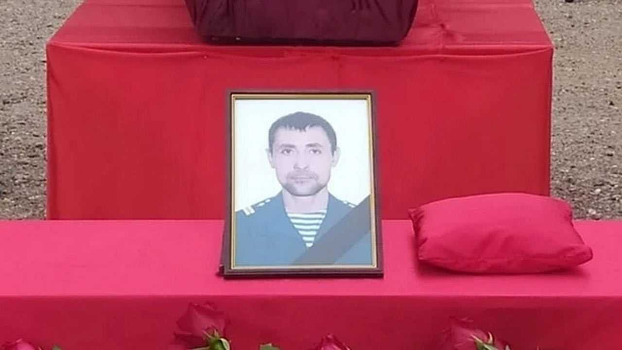 В Ишимбайском районе Башкирии простились с погибшим в ходе СВО Дамиром Зайруллиным