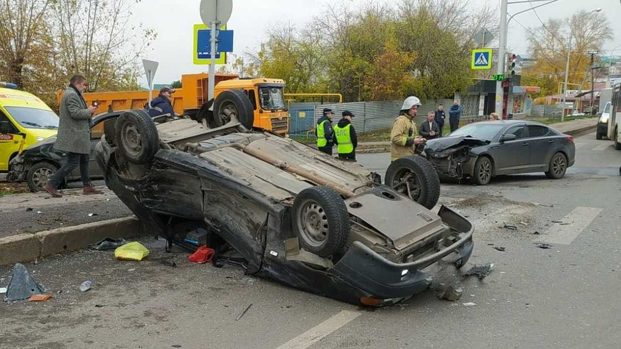 В Уфе произошла массовая авария с четырьмя пострадавшими