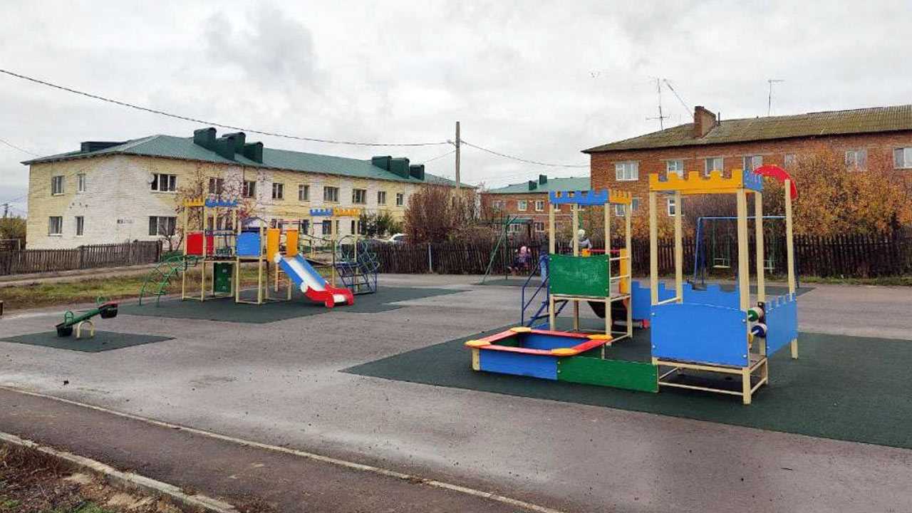 В Шаранском районе Башкирии чиновники на два года оставили детей без детской площадки