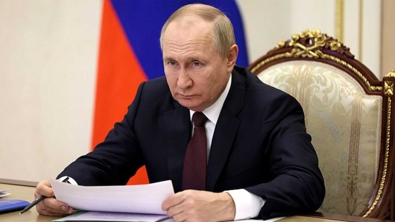 Путин подписал указ о единовременной выплате 195 тысяч рублей контрактникам и мобилизованным действующим в СВО