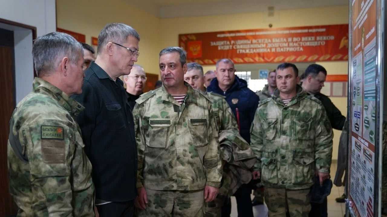 Глава Башкирии встретился с бойцами башкирского батальона имени Салавата Юлаева