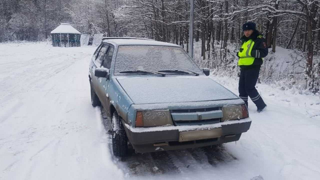 На трассе в Башкирии едва не замерз водитель
