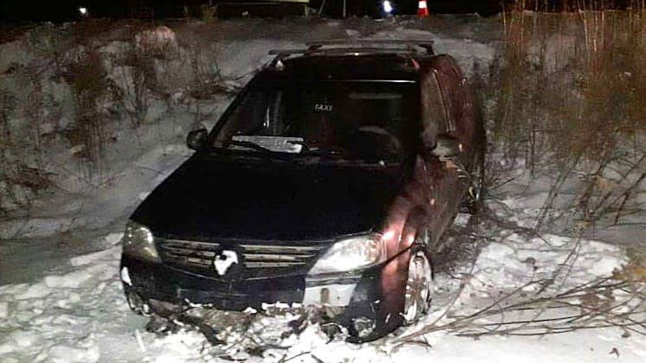 В Мишкинском районе Башкирии пьяный водитель Рено Логан опрокинулся в кювет