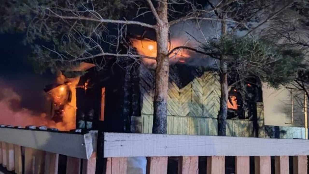 34-летний житель Абзелиловского района Башкирии получил ожоги, пытаясь потушить дом