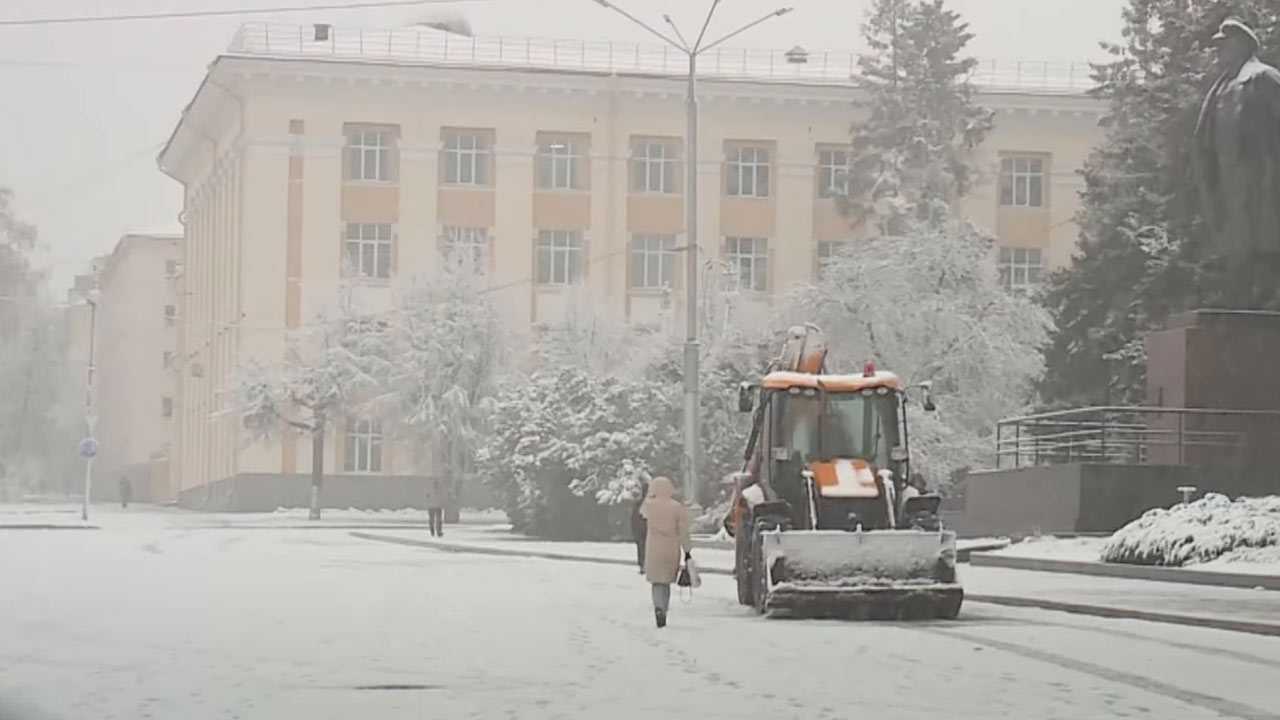 В Башкирии из-за "ледяного дождя" отменены автобусы, жители района остались без света
