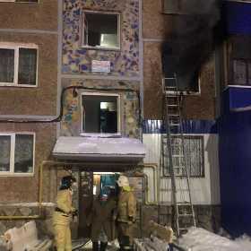 В Салавате пожарные спасли 13 жильцов горящего дома