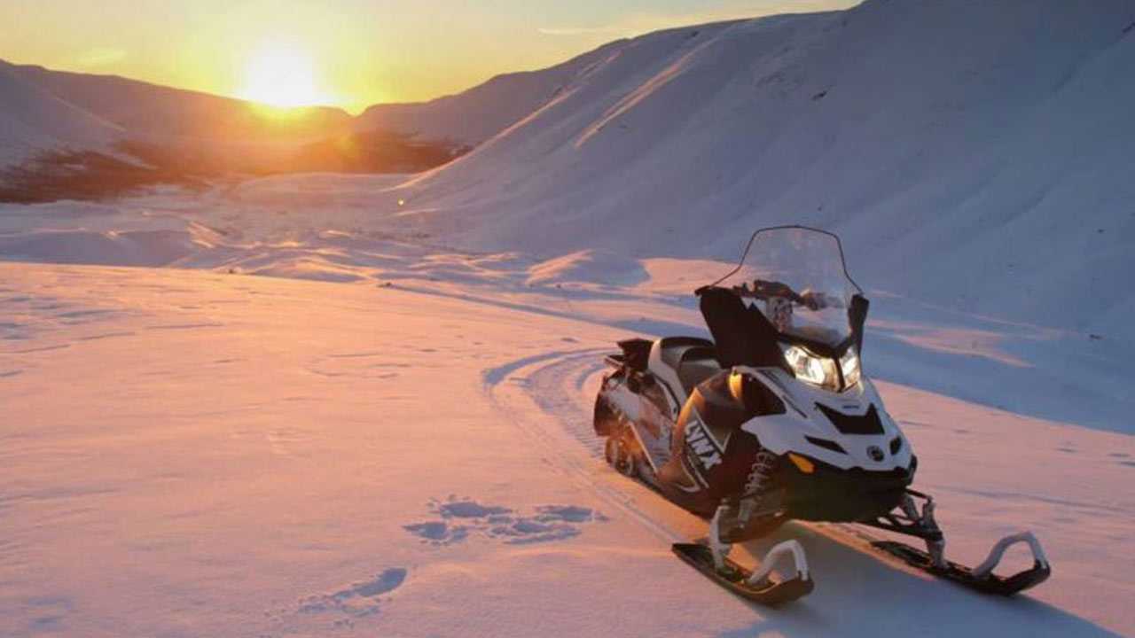 В Абзелиловском районе Башкирии во время катания на снегоходе потерялся мужчина