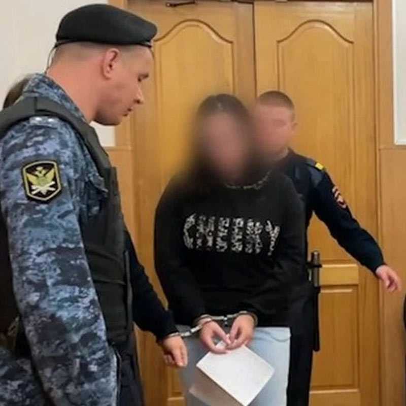 В Уфе суд продлил арест девушке, укравшей из ювелирного магазина украшения на 12 млн рублей