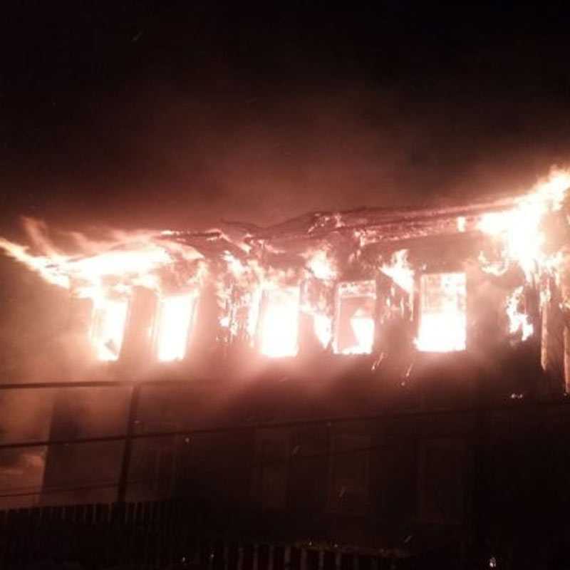 В Уфе из-за пожара в жилом доме эвакуировали 18 человек