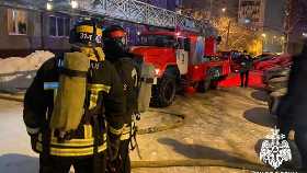 В Уфе после пожара в многоэтажке погиб один человек, двоих госпитализировали