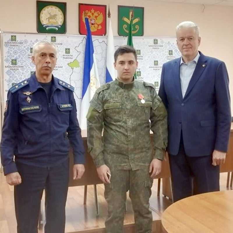 23-летнего сапера-пулеметчика из Башкирии наградили медалью Жукова
