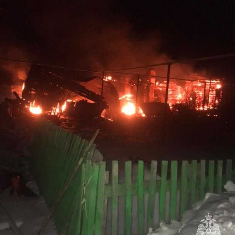В Башкирии 2 человека погибли во время пожара
