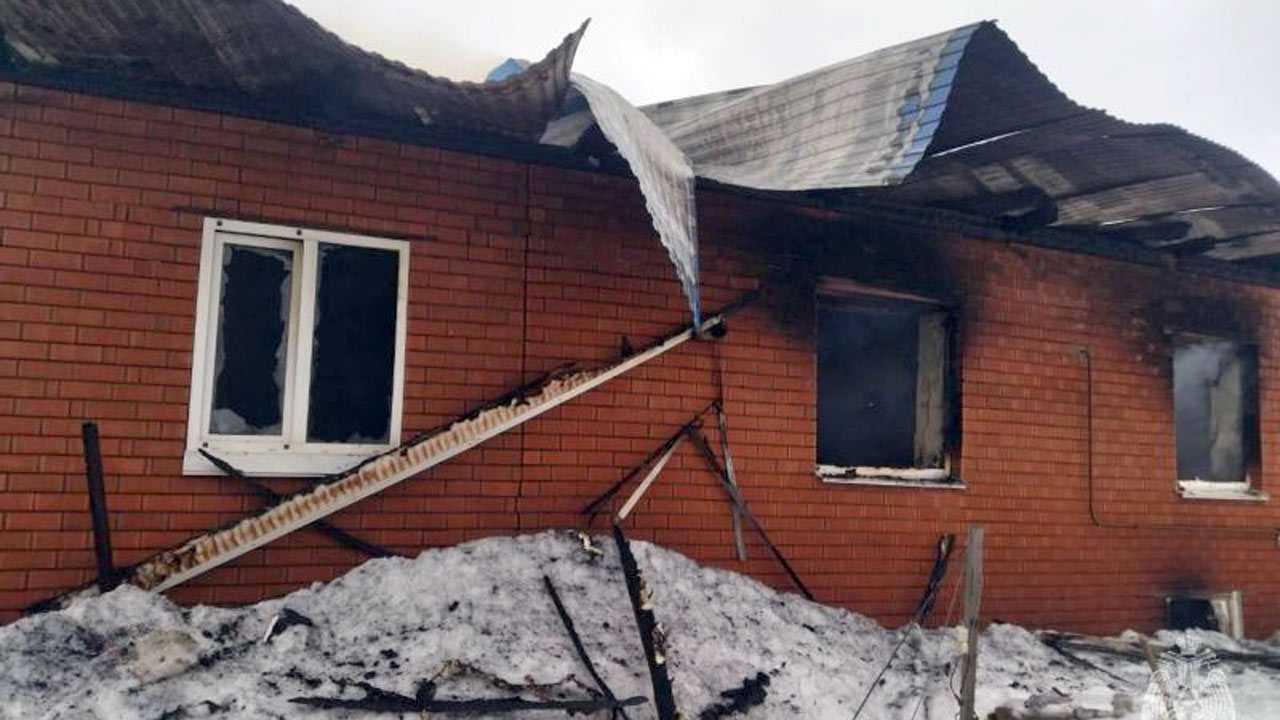 В Башкирии загоревшаяся игрушка стала причиной пожара в доме многодетной семьи