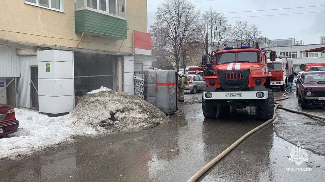 В Уфе возник пожар в магазине «Магнит»