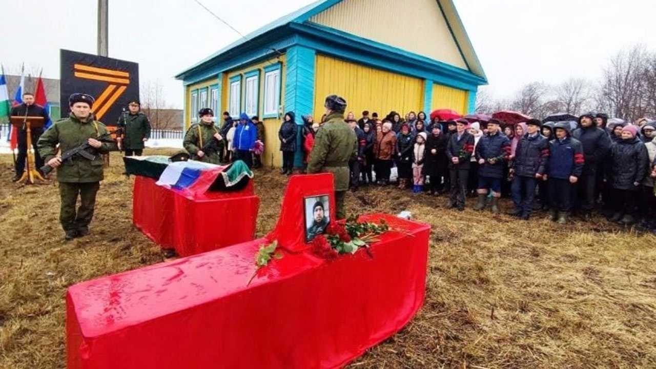 В Башкирии попрощались с погибшим в спецоперации Фиданом Юсуповым