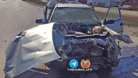 В Уфе в аварии с Дэу Нексия и Тойота Celica пострадала 19-летняя девушка