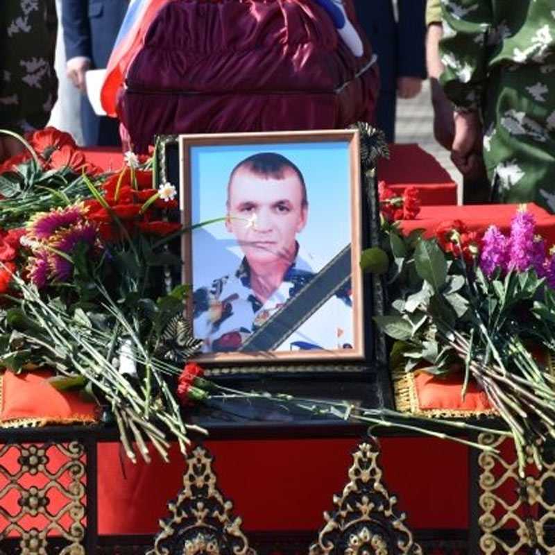 В Башкирии простились с погибшим на спецоперации Александром Калининым