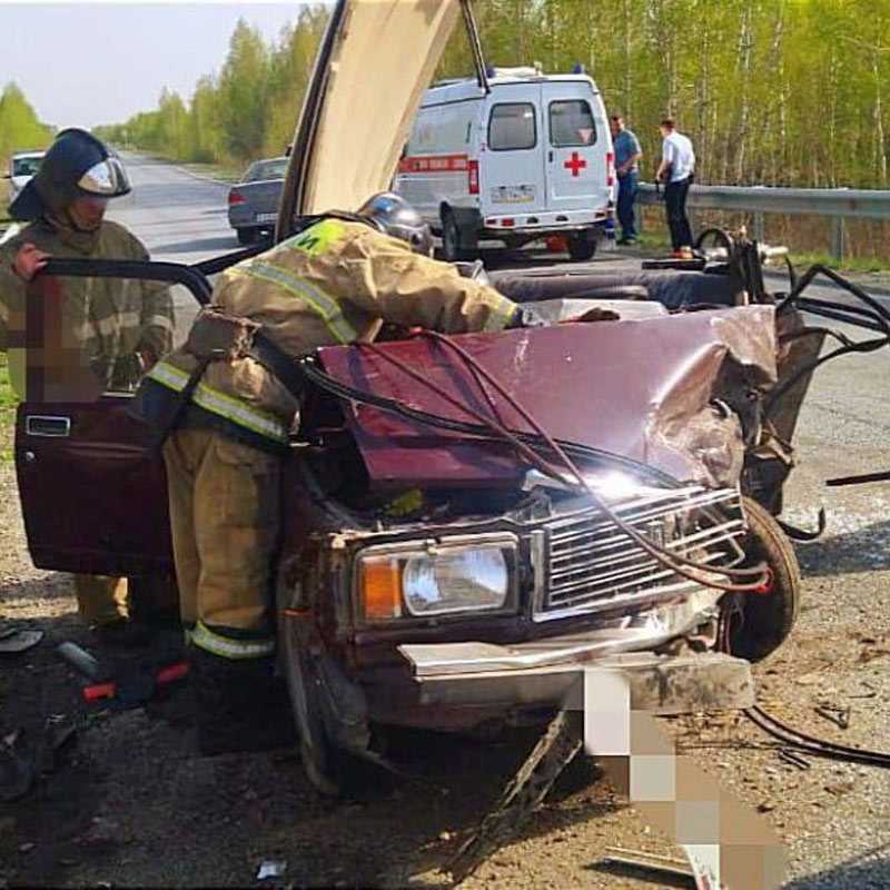 В Башкирии в жутком встречном ДТП погиб человек: шестеро пострадали