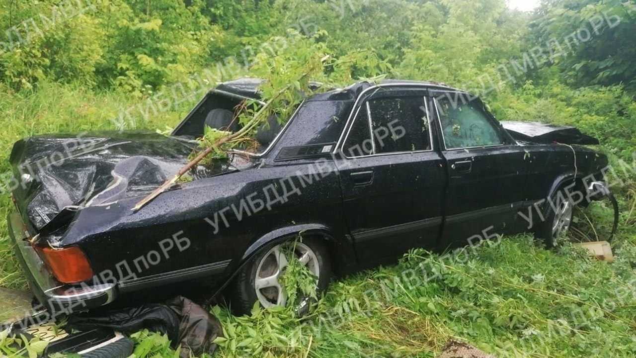 В Башкирии водитель "Волги" отвлекся на пакет и погубил пассажира