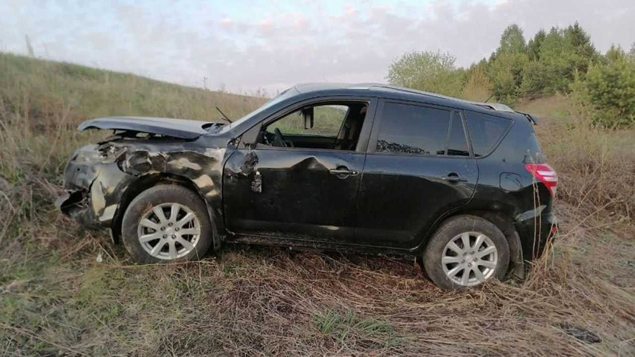 На трассе в Башкирии в жуткой аварии погиб водитель из Свердловской области