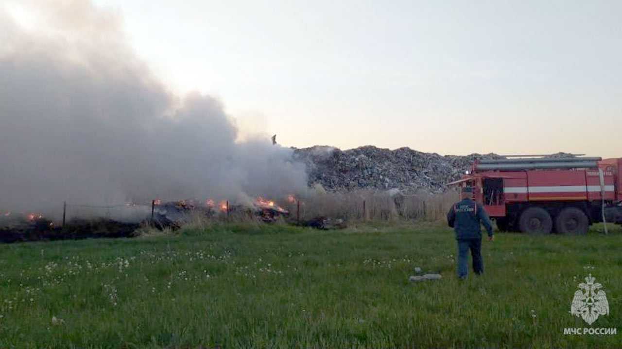 В Башкирии произошел пожар на полигоне ТБО
