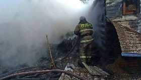 В Башкирии в крупном пожаре погибли 2 человека