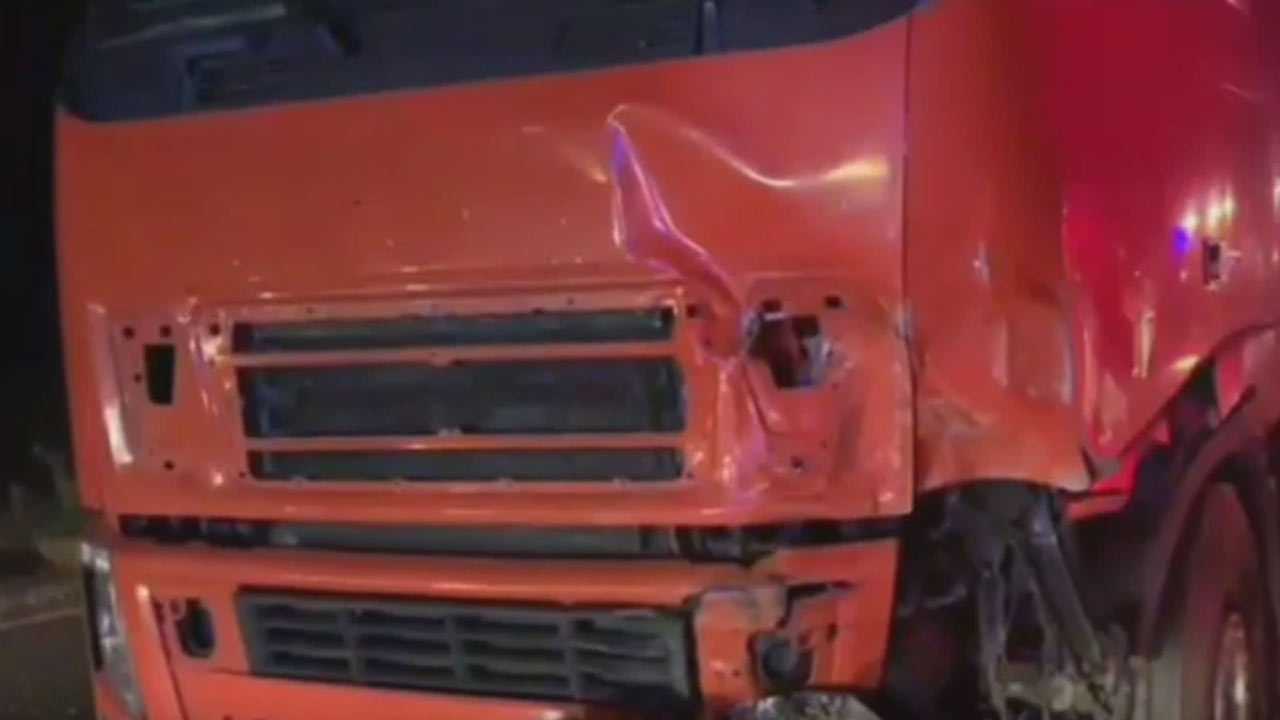 На трассе в Башкирии, столкнувшись с грузовиком, погиб молодой водитель