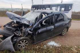 В Башкирии в автобус врезалась иномарка, пострадали два пассажира